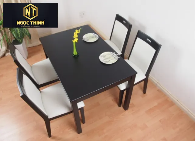 Xưởng Nội Thất Ngọc Thịnh - Bàn ăn gia đình cho 4 người sang trọng & hiện đại Xưởng Nội Thất Ngọc Thịnh - Bàn ăn gia đình cho 4 người sang trọng & hiện đại